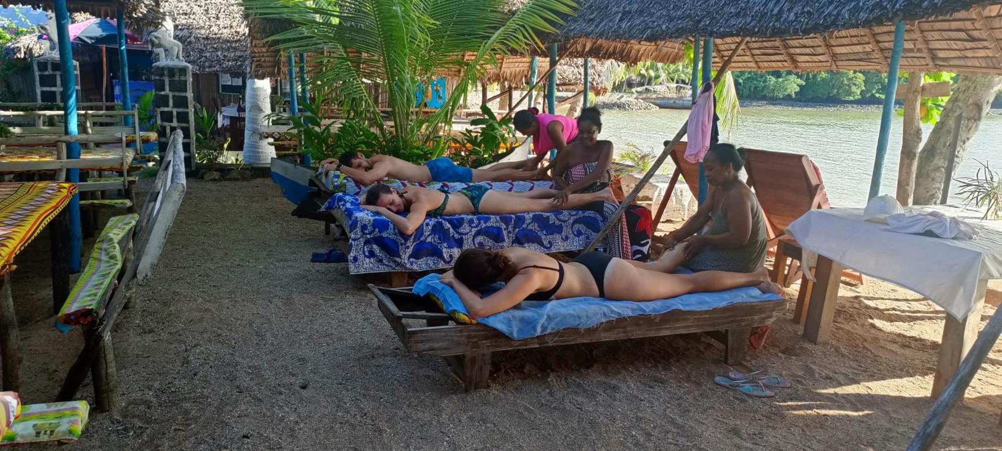 Hotel Piscine Bimoko Nosy-Be Zewnętrze zdjęcie